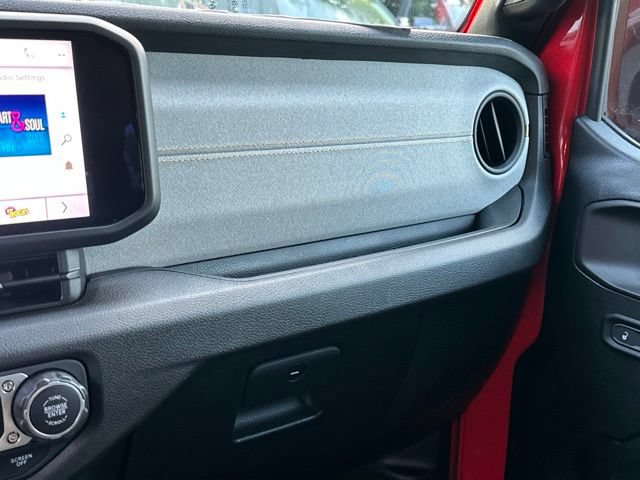Used 2024 Jeep Wrangler Unlimited Sport AWD/4WD image 3