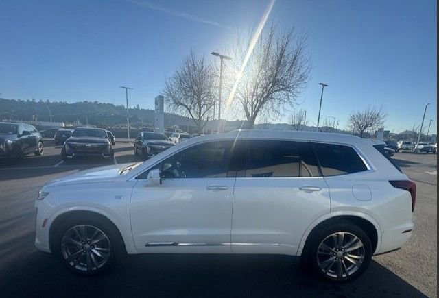 Certified 2023 Cadillac XT6 Premium Luxury w/ Technology Package image 5