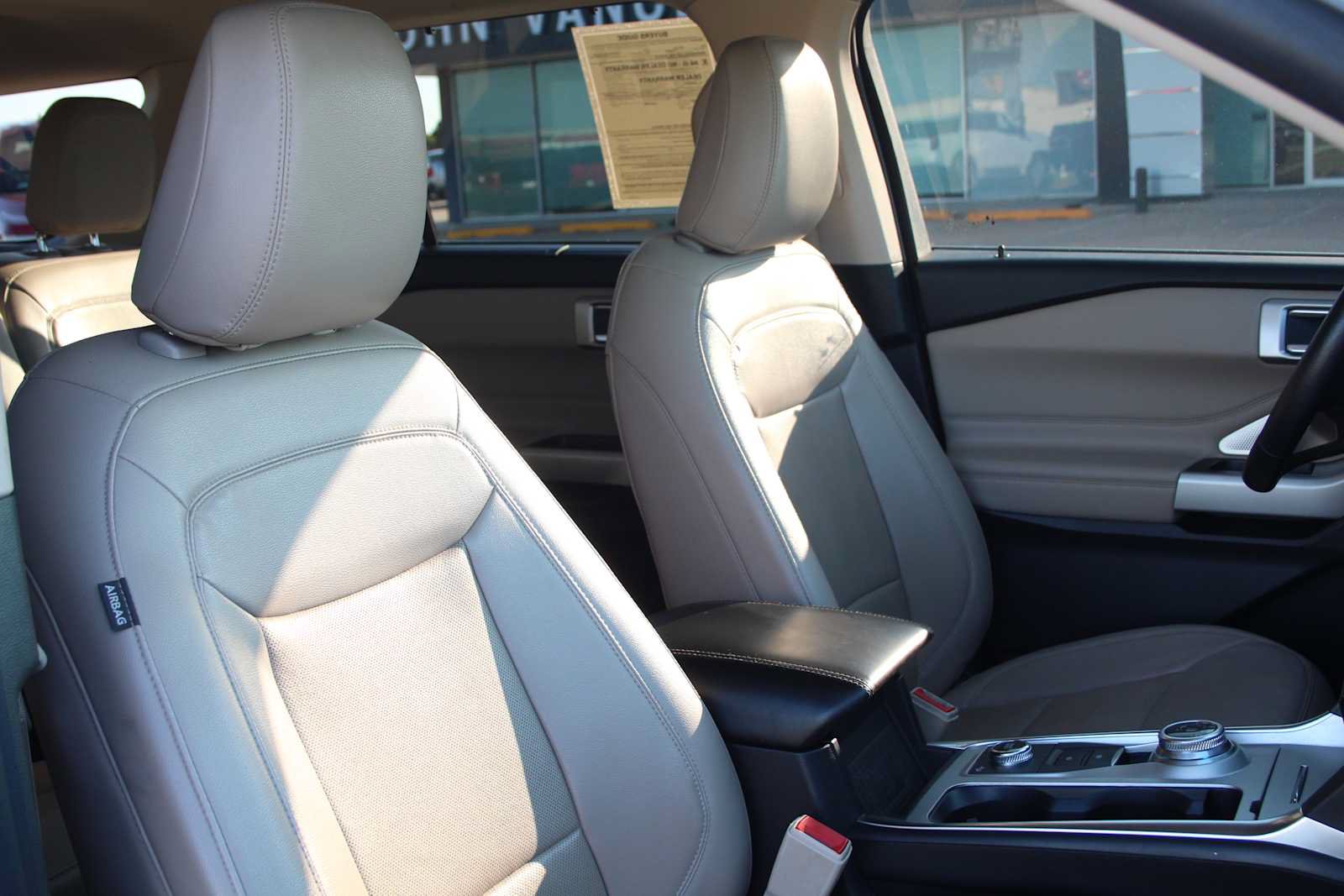 Used 2023 Ford Explorer Limited w/ Limited Technology Package AWD/4WD image 20