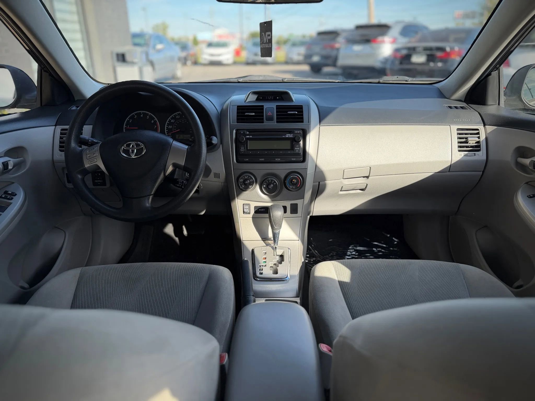 Used 2012 Toyota Corolla LE image 9