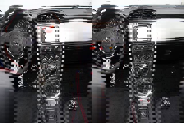 Used 2013 Subaru BRZ Limited RWD image 2