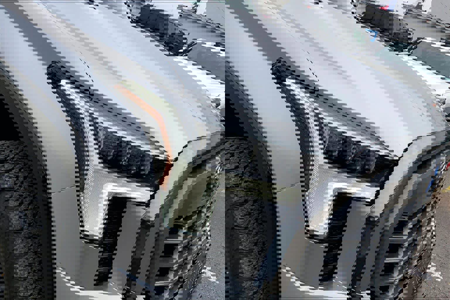 Used 2024 Toyota Tundra Platinum w/ TRD Off-Road Package image 28