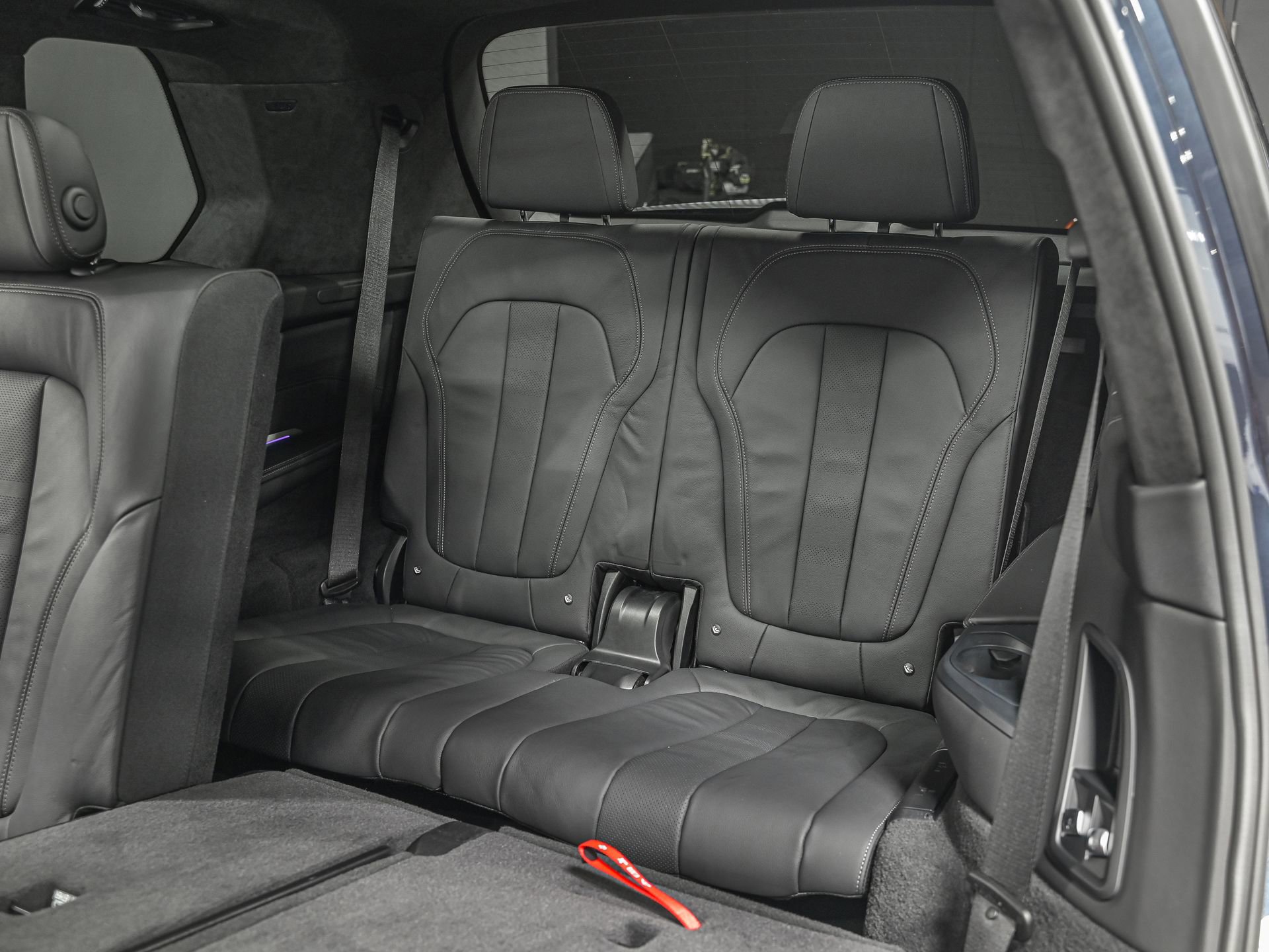 Used 2022 BMW X7 xDrive40i w/ M Sport Package image 28