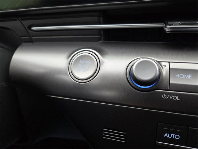 Certified 2025 Hyundai Kona SEL image 11