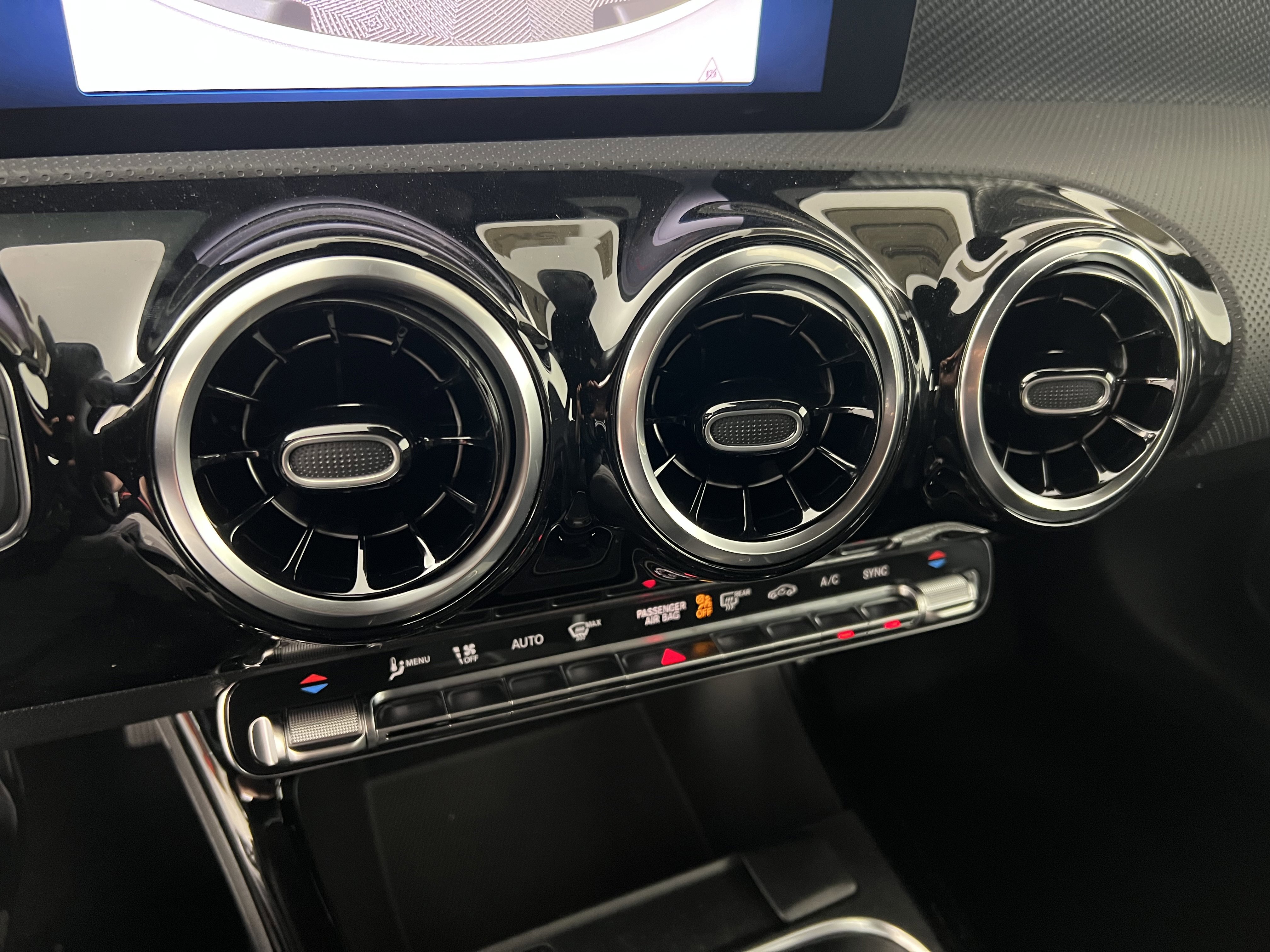 New 2026 Mercedes-Benz CLA 250 4MATIC image 31