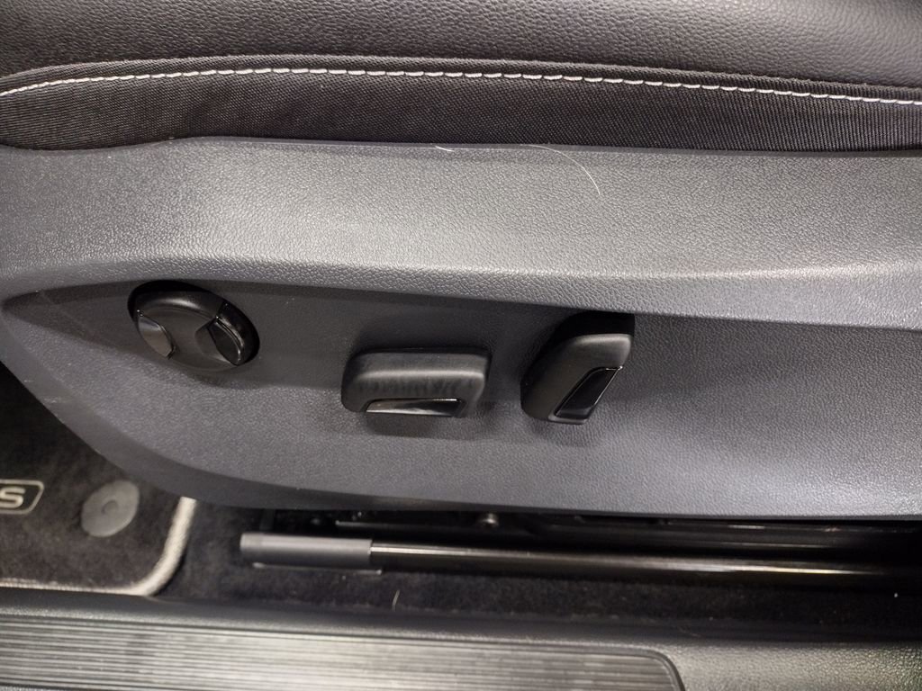 Certified 2023 Volkswagen Taos SE w/ Panoramic Sunroof Package image 31