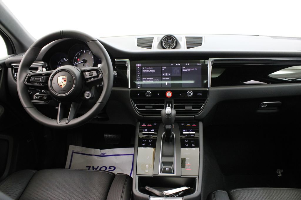 New 2025 Porsche Macan S image 17