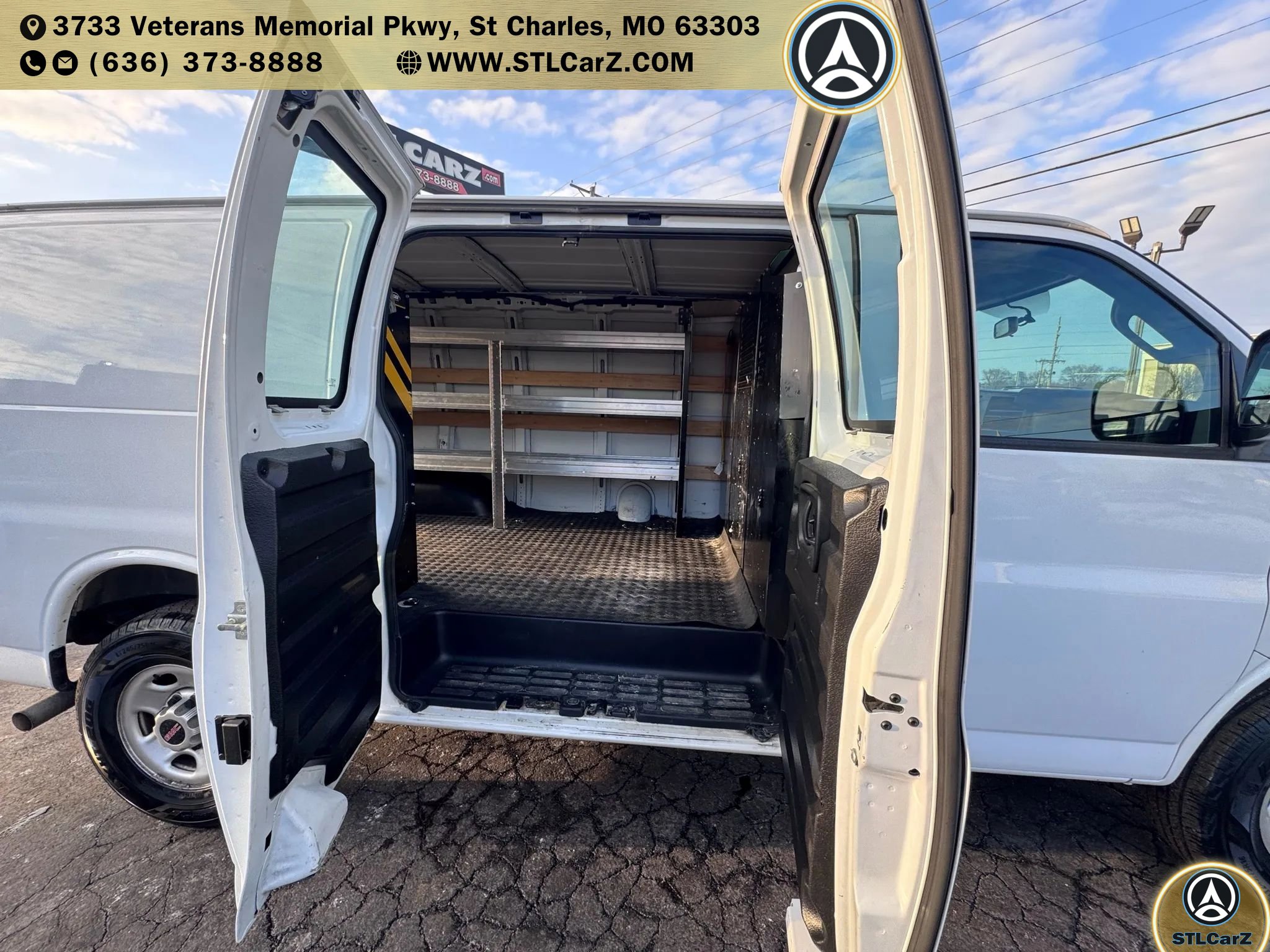 Used 2021 GMC Savana 2500 w/ Driver Convenience Package image 13