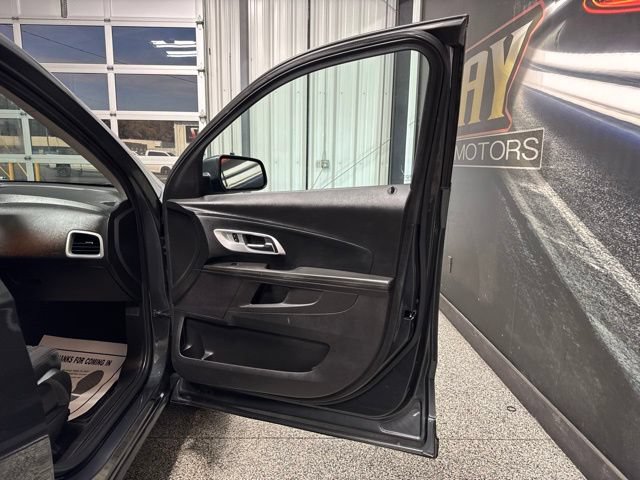 Used 2017 Chevrolet Equinox LT w/ Convenience Package FWD image 25