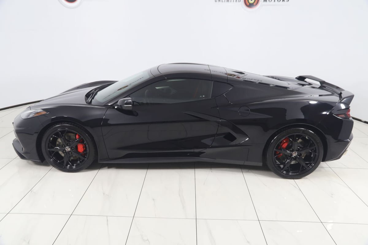 Used 2021 Chevrolet Corvette Stingray Premium Cpe w/ Z51 Performance Package RWD image 35