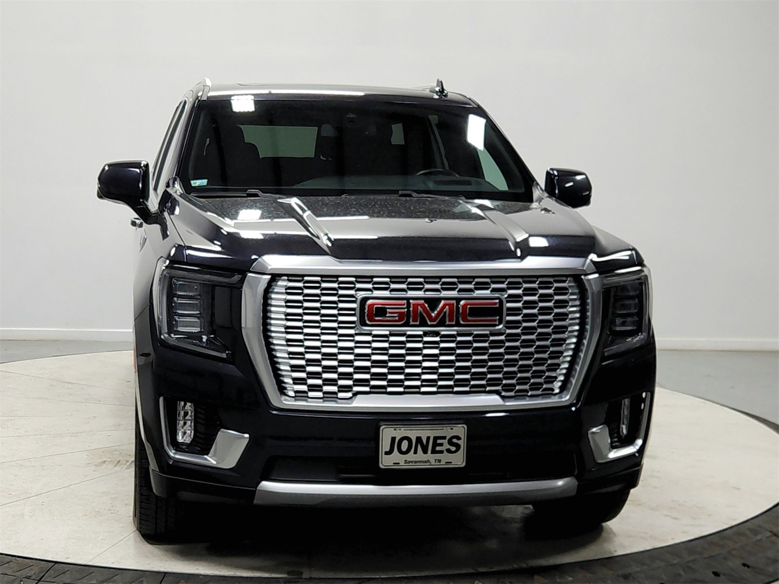 Used 2023 GMC Yukon Denali image 2