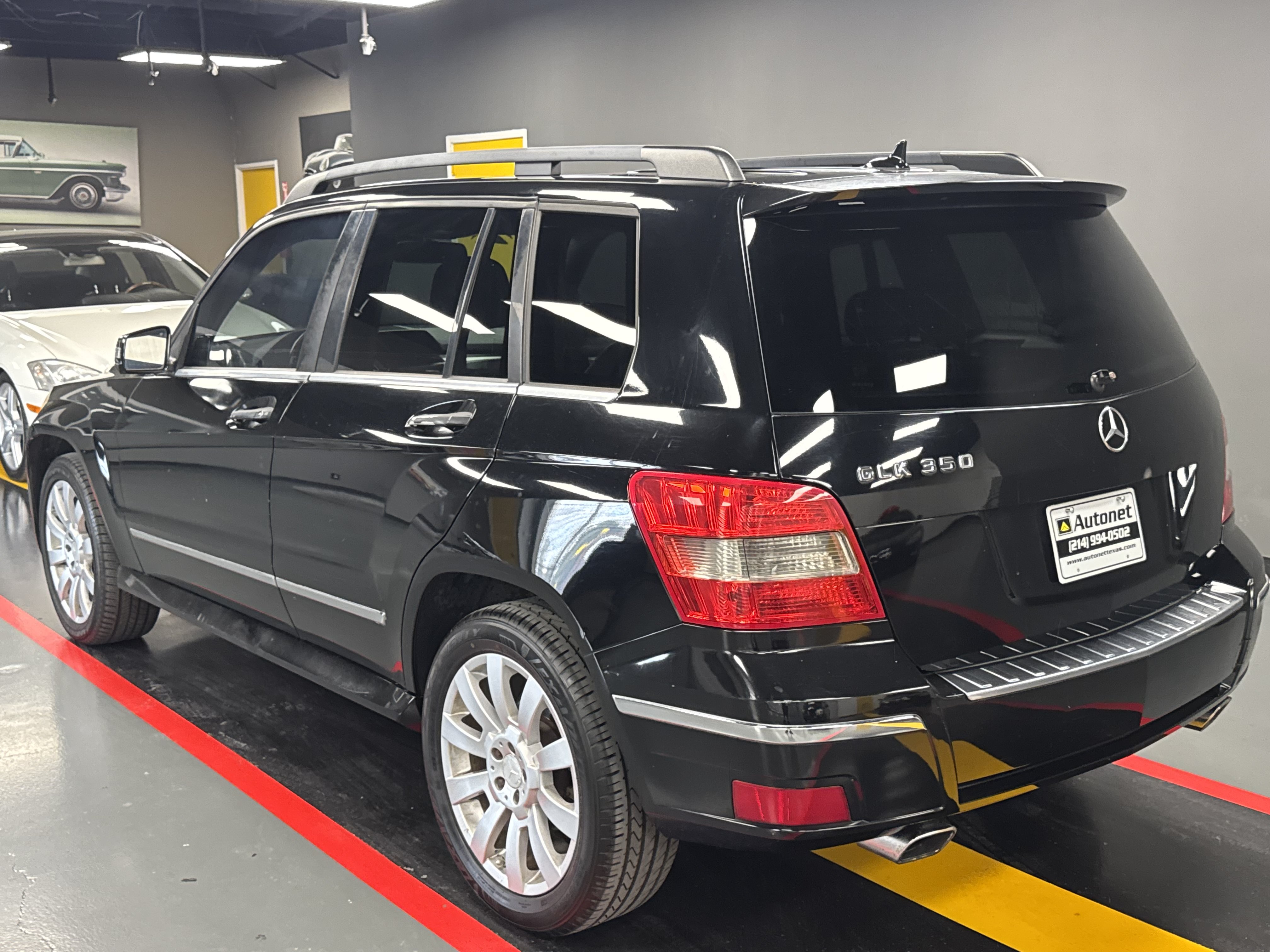Used 2010 Mercedes-Benz GLK 350 2WD image 4