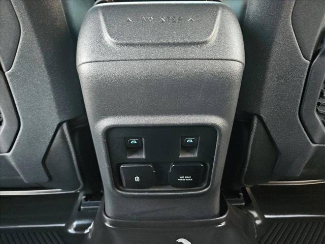 Used 2024 Ford Bronco Badlands AWD/4WD image 17