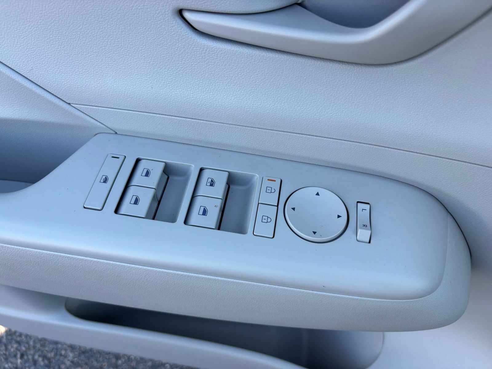 Used 2025 Hyundai Kona SEL image 20