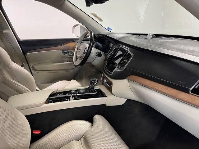 Used 2017 Volvo XC90 T6 Inscription w/ Vision Package AWD/4WD image 11