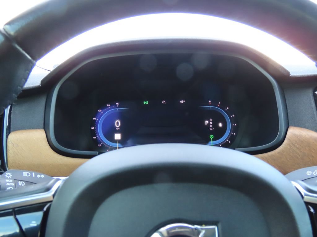 Used 2022 Volvo S90 B6 Momentum image 33