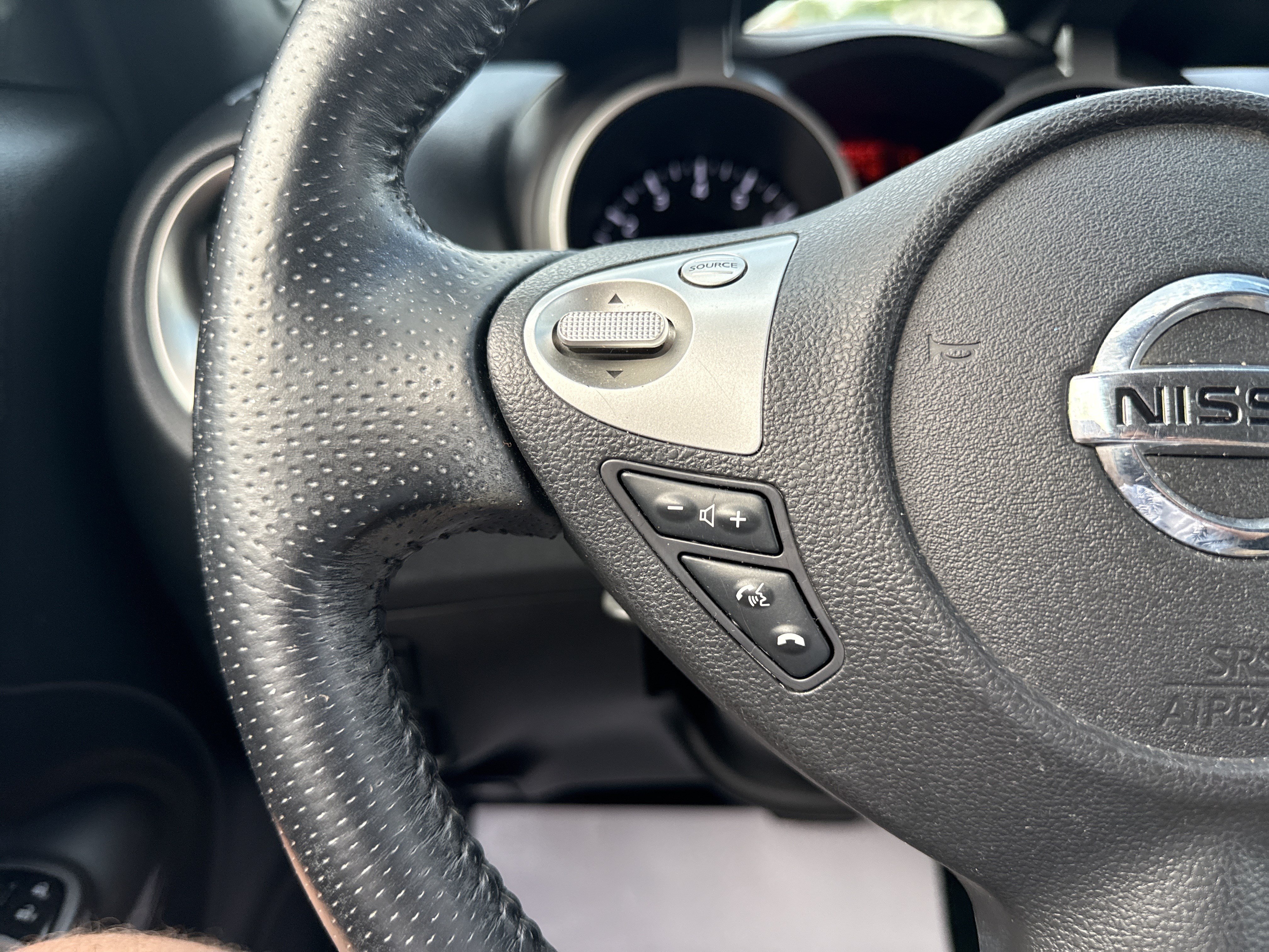 Used 2013 Nissan Juke SV AWD/4WD image 18