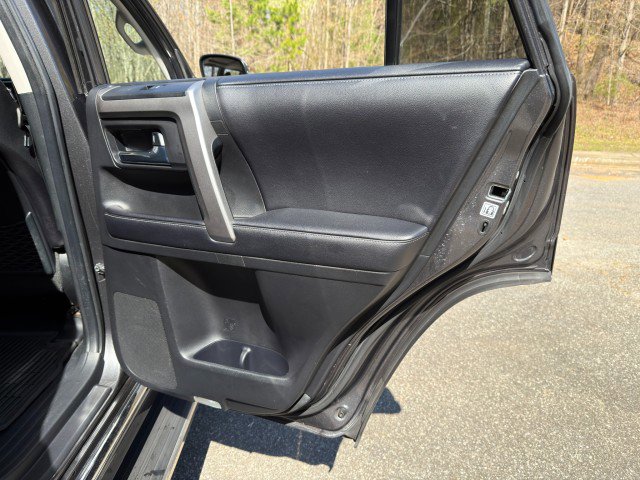 Used 2018 Toyota 4Runner Limited AWD/4WD image 32