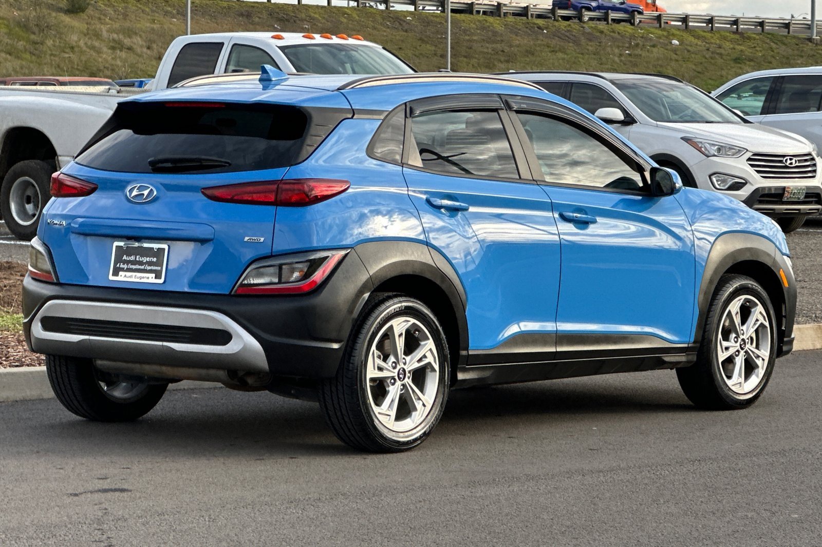 Used 2022 Hyundai Kona SEL w/ Cargo Package image 3