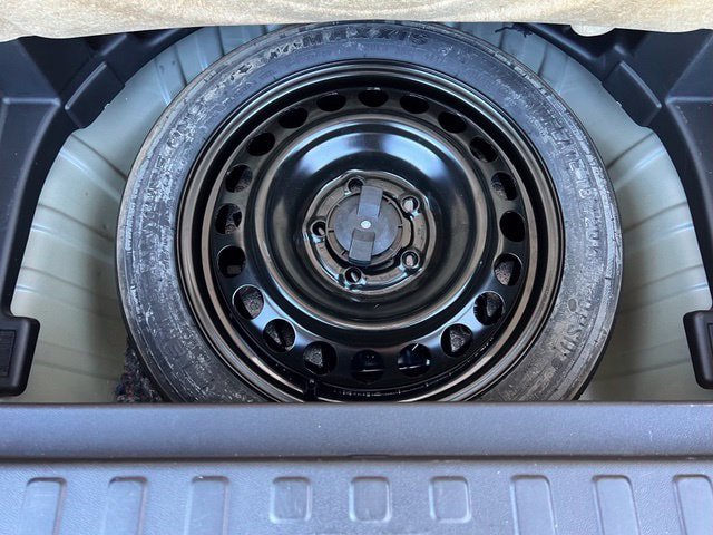 Used 2018 Chevrolet Equinox LT FWD image 26