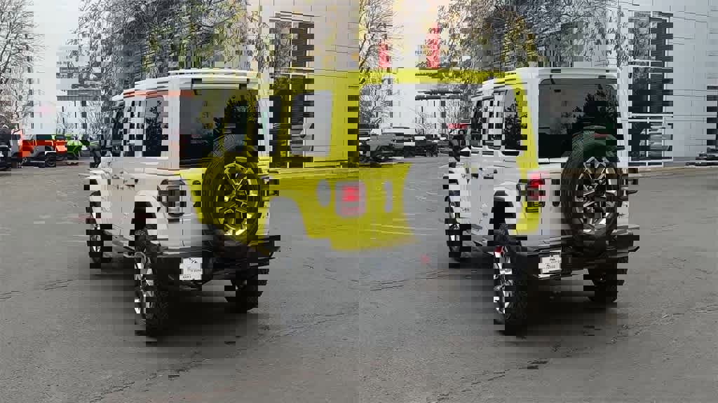 Used 2023 Jeep Wrangler Sahara image 7