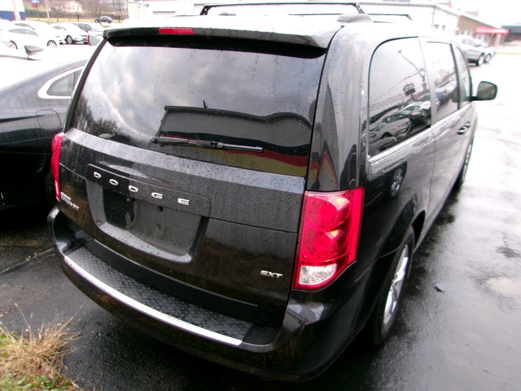 Used 2020 Dodge Grand Caravan SXT image 6