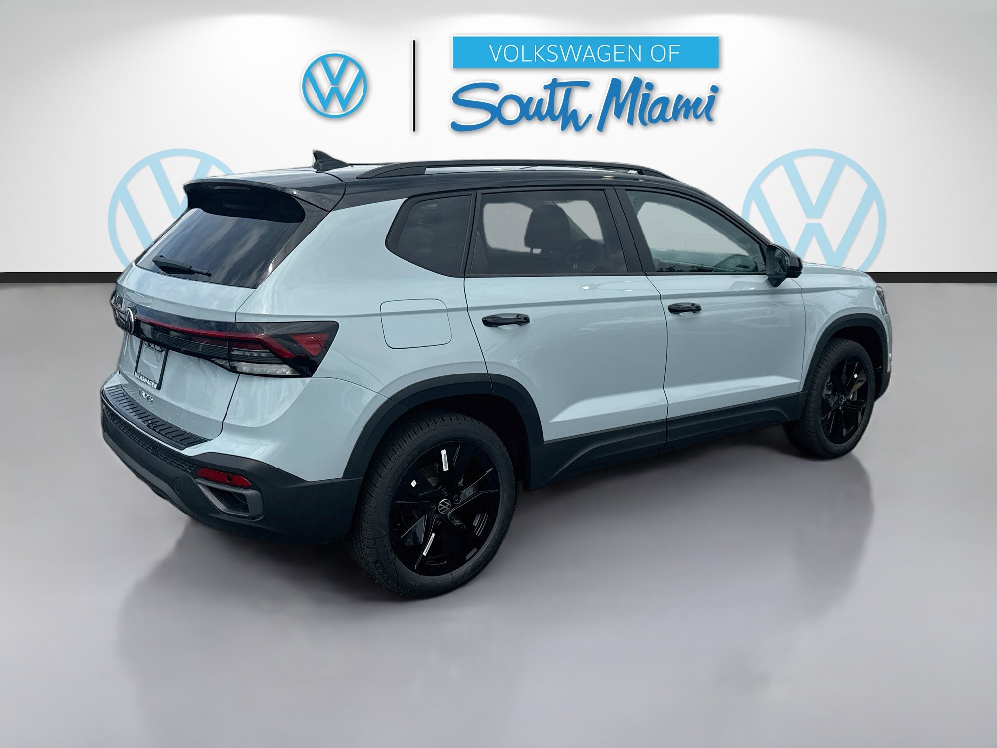 Certified 2021 Volkswagen Atlas Cross Sport SE FWD image 7