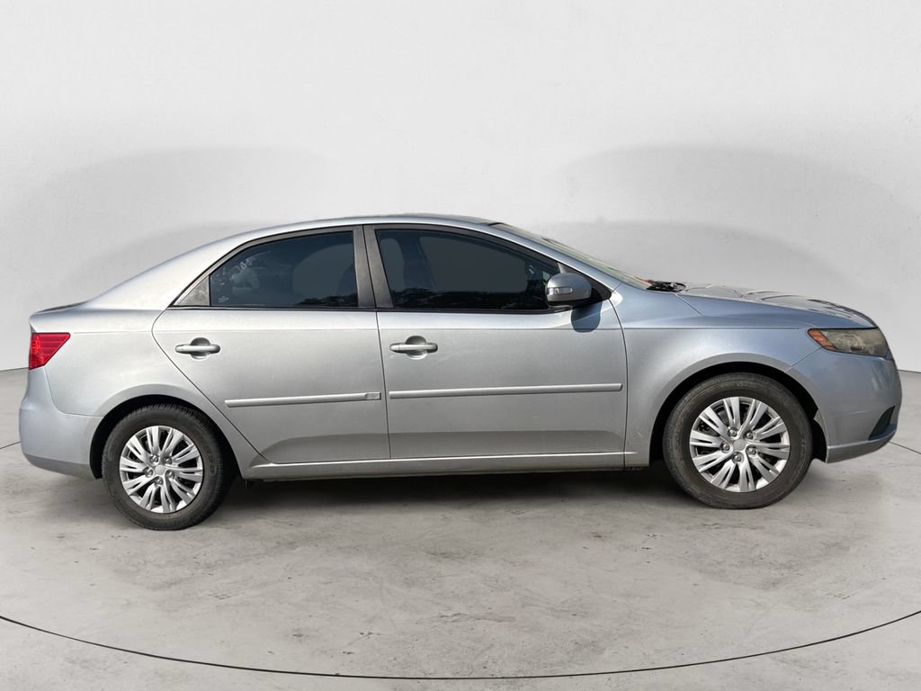 Used 2010 Kia Forte EX FWD image 2