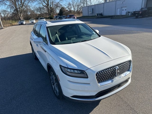 Used 2023 Lincoln Nautilus Reserve w/ Equipment Group 201A image 4