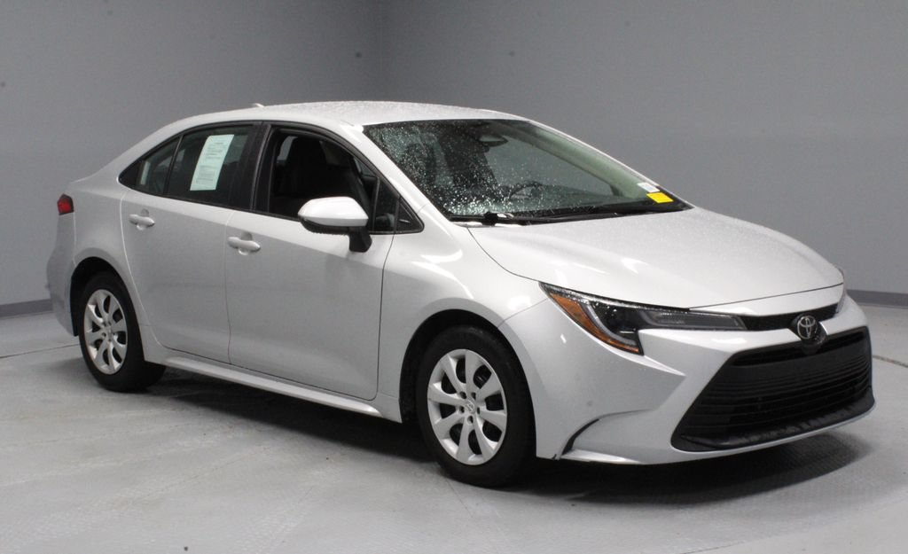 Used 2024 Toyota Corolla LE FWD video 1