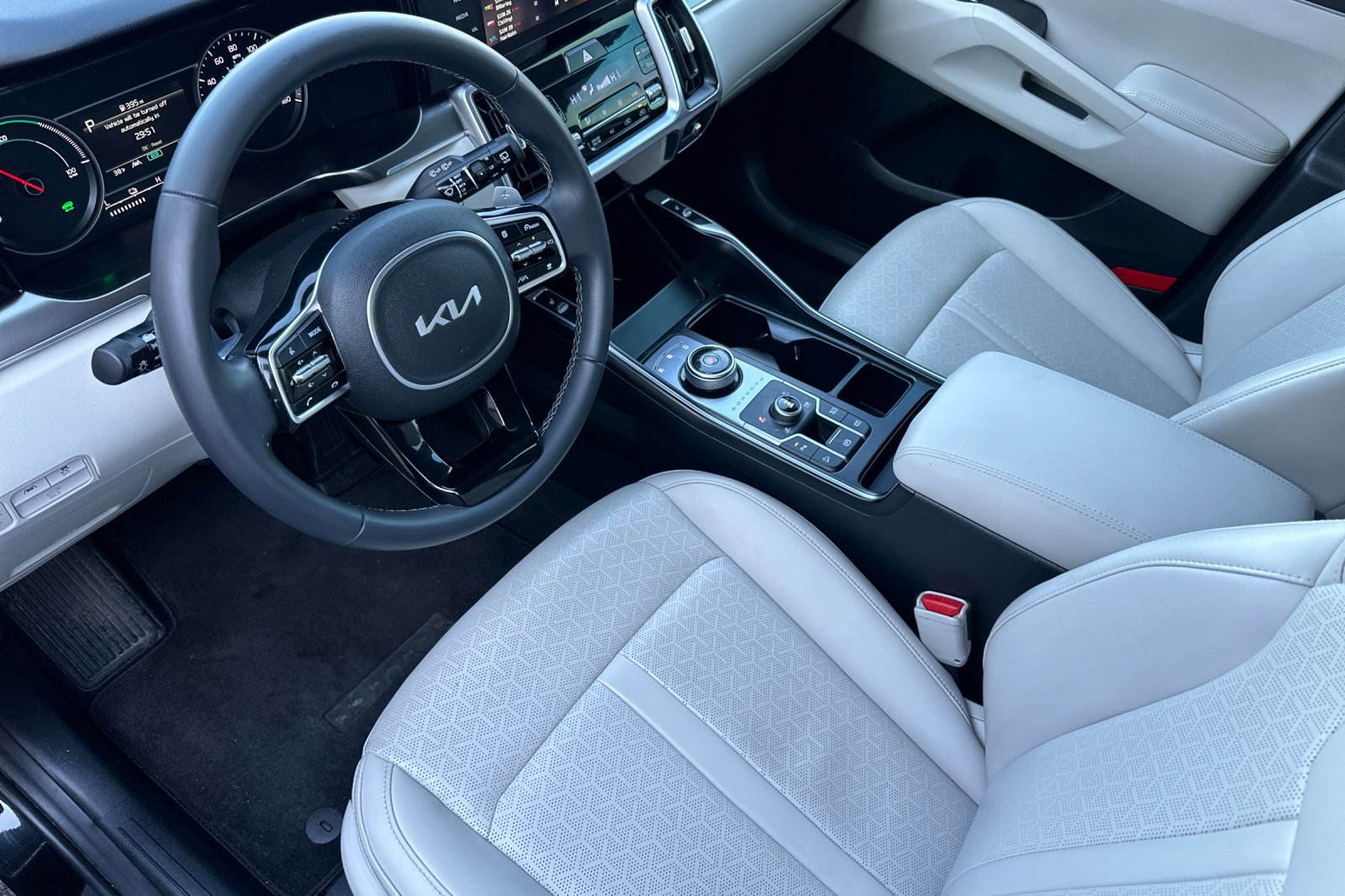 Used 2023 Kia Sorento EX image 11