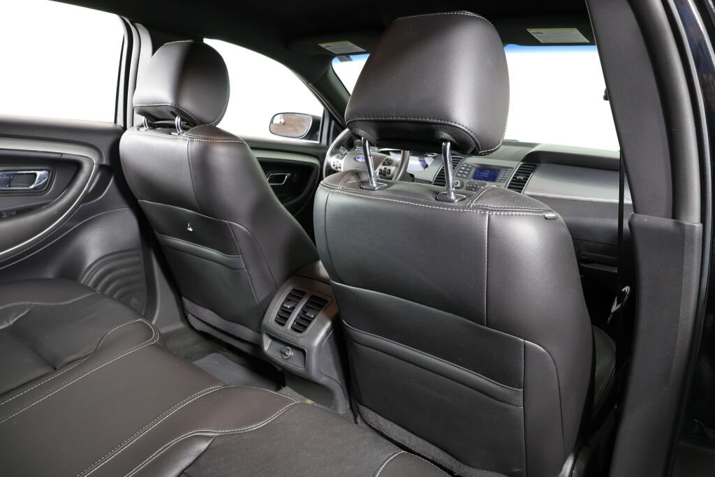 Used 2015 Ford Taurus SEL image 19