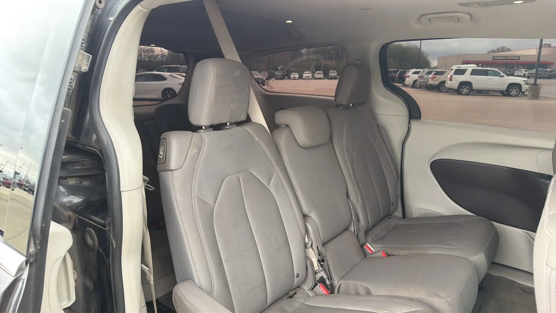 Used 2017 Chrysler Pacifica Touring image 71