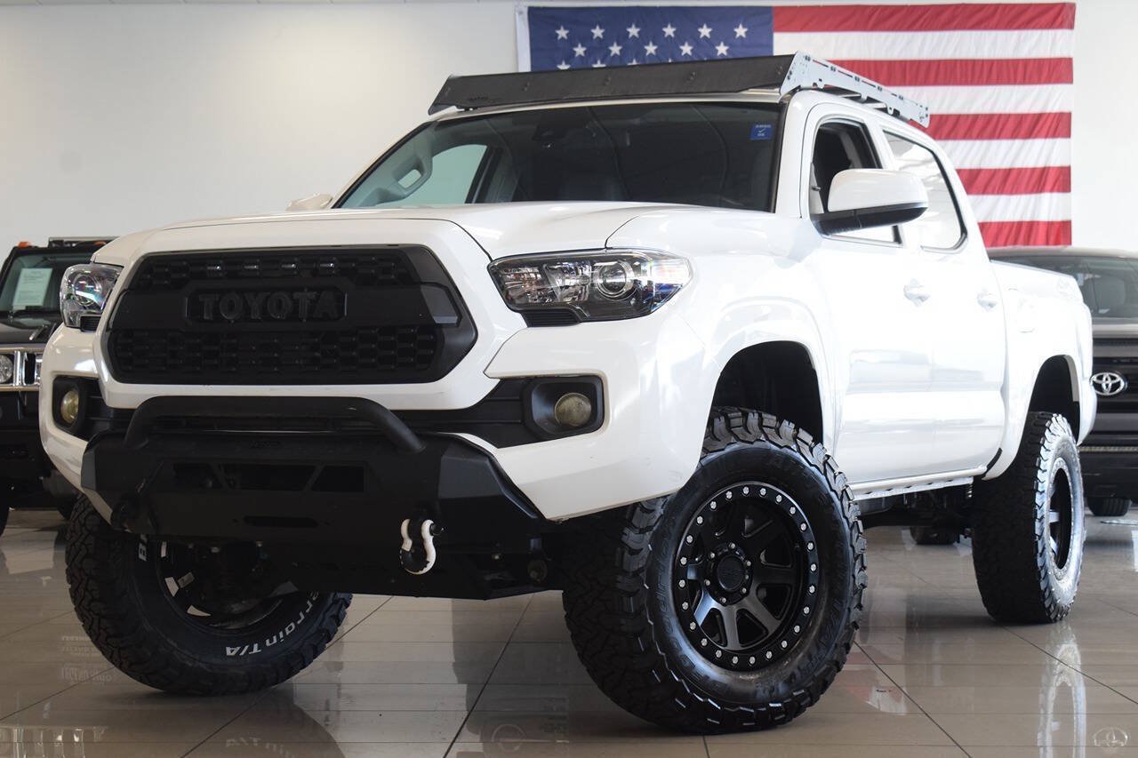 Used 2021 Toyota Tacoma SR AWD/4WD image 3