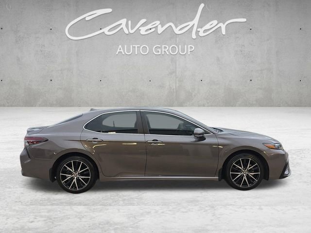 Used 2024 Toyota Camry SE FWD image 17