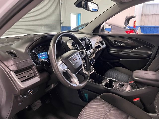 Used 2024 GMC Terrain SLE image 22