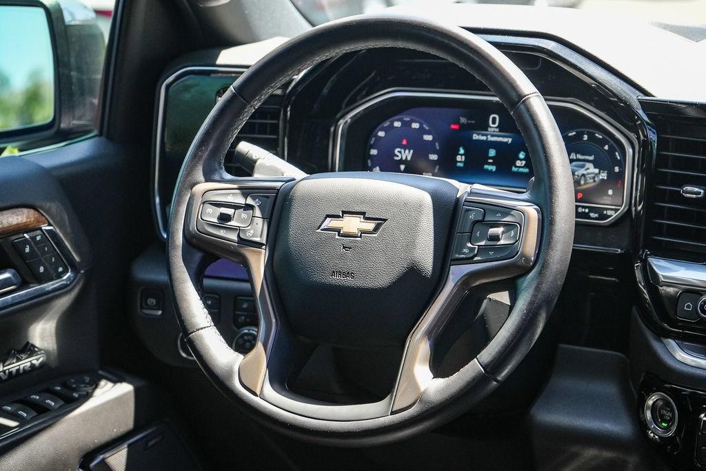 Used 2023 Chevrolet Silverado 1500 High Country w/ High Country Premium Package AWD/4WD image 15