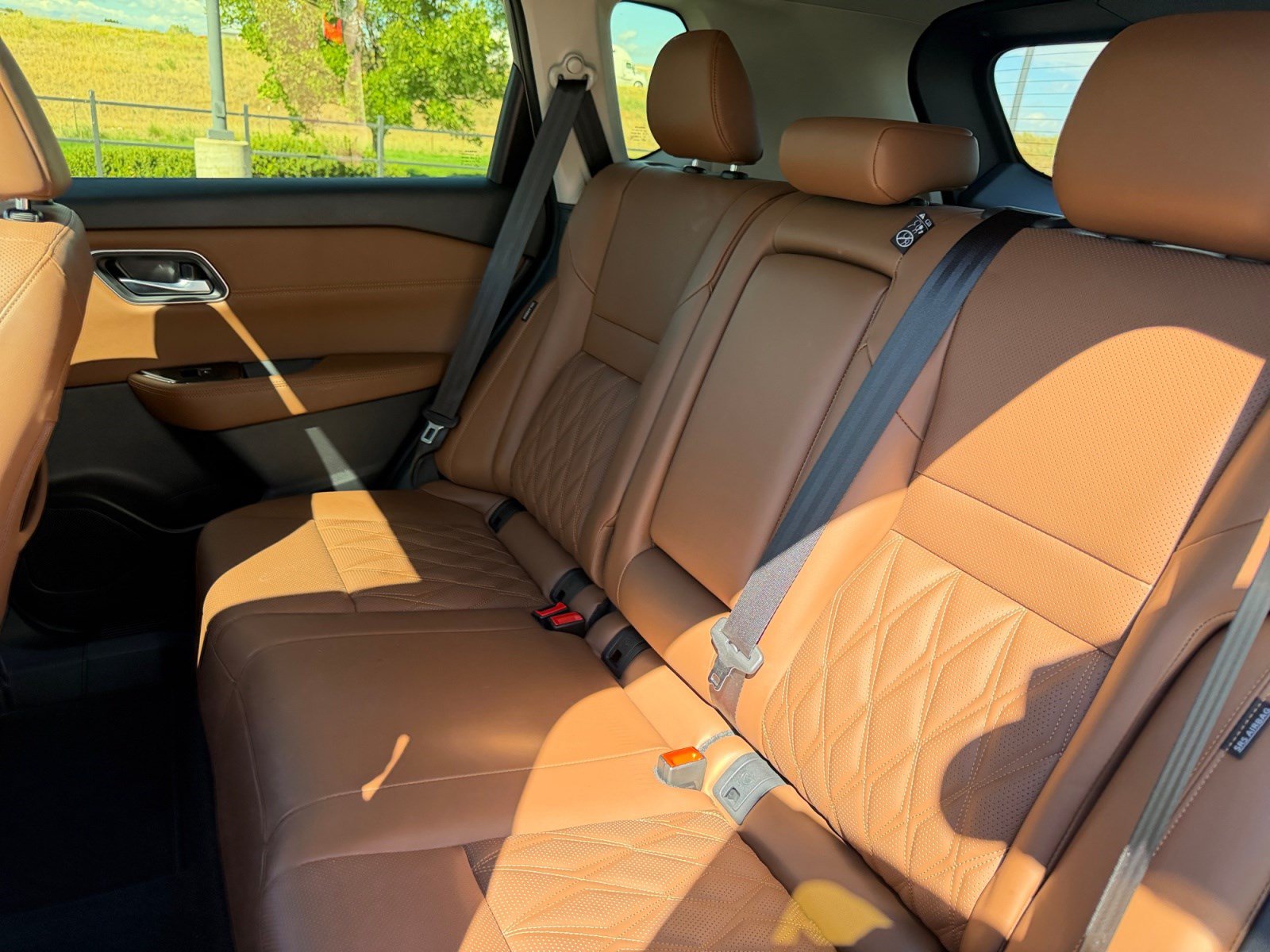 Used 2025 Nissan Rogue Platinum AWD/4WD image 17