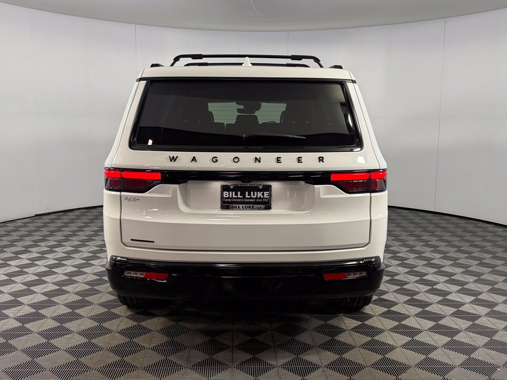 Used 2023 Jeep Wagoneer Series II AWD/4WD image 8