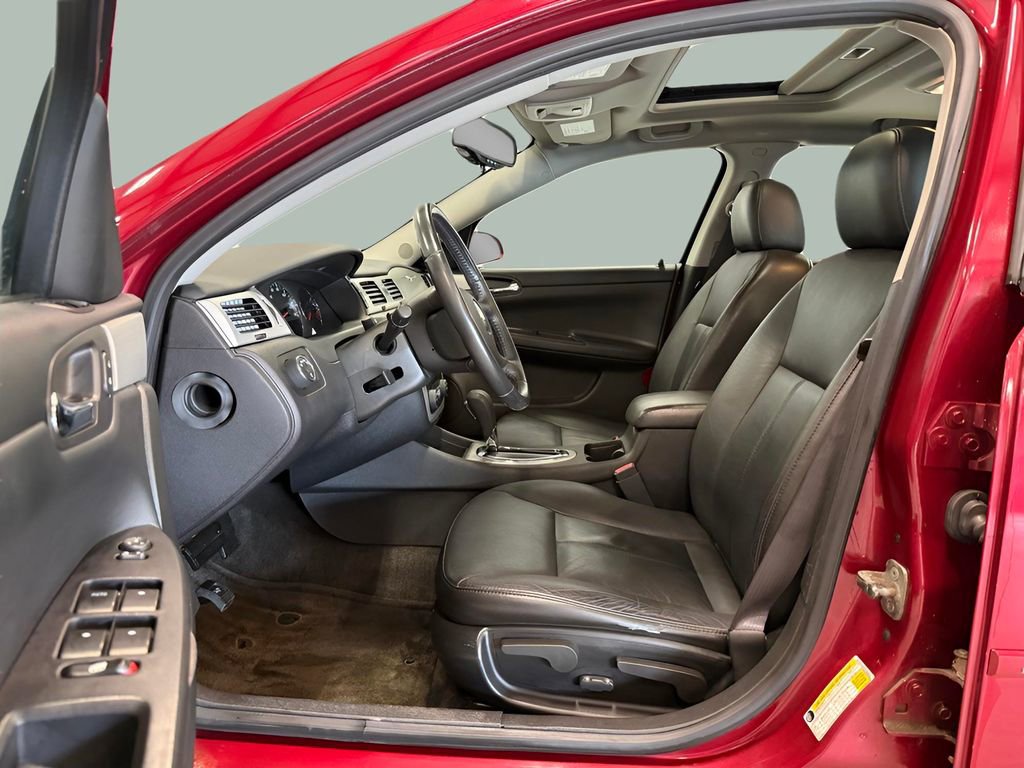 Used 2008 Chevrolet Impala LT w/ Luxury Edition Package FWD image 16