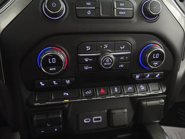 Used 2021 Chevrolet Silverado 2500 LTZ w/ LTZ Convenience Package AWD/4WD image 17