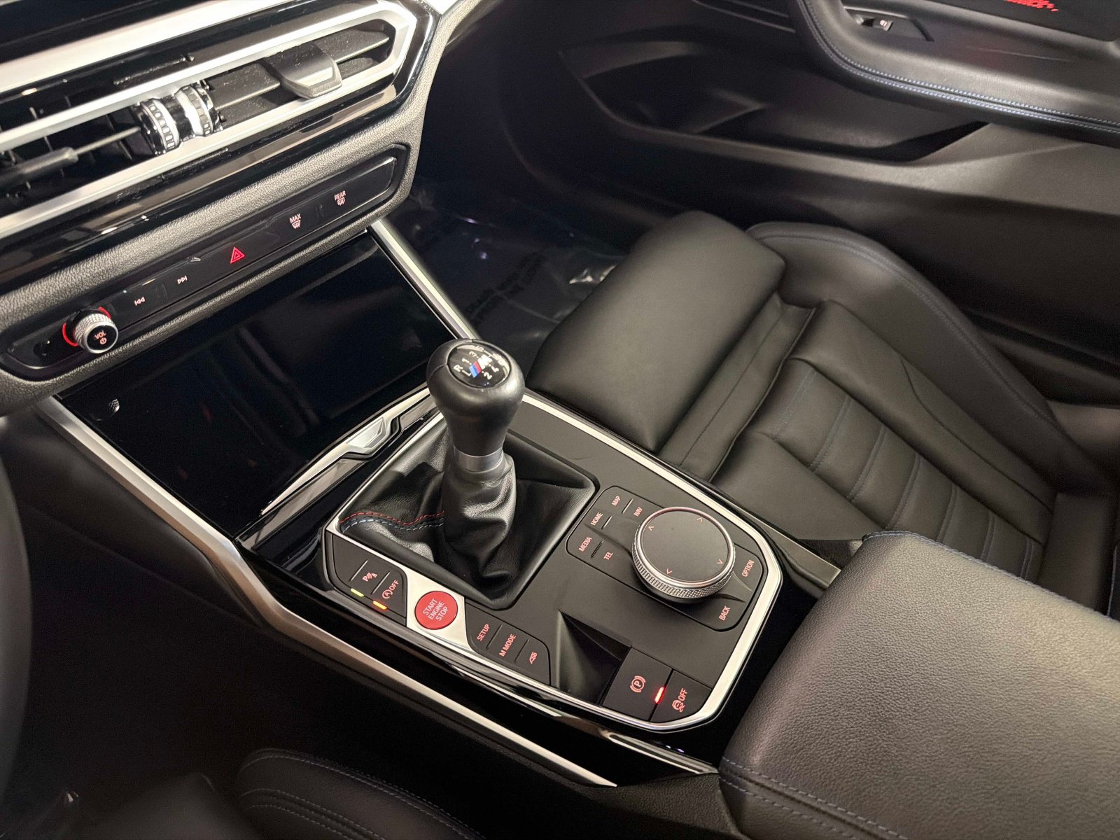 Used 2023 BMW M2 w/ Lighting Package RWD image 34