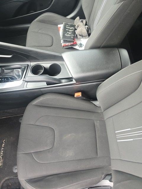 Used 2023 Hyundai Elantra SEL FWD image 14