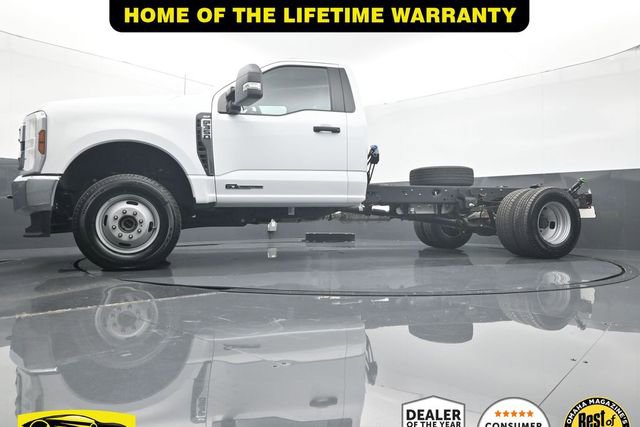 Used 2024 Ford F350 XLT image 43