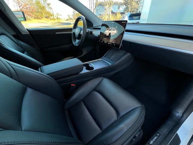 Used 2023 Tesla Model Y Long Range image 29