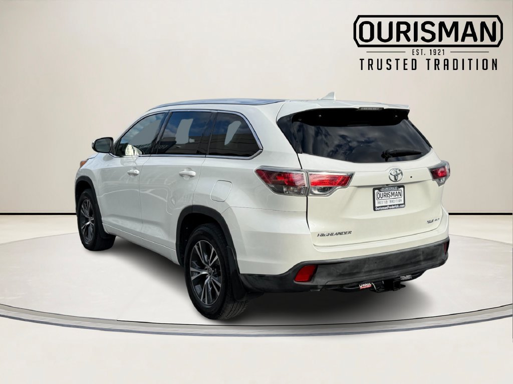 Used 2016 Toyota Highlander XLE AWD/4WD image 6