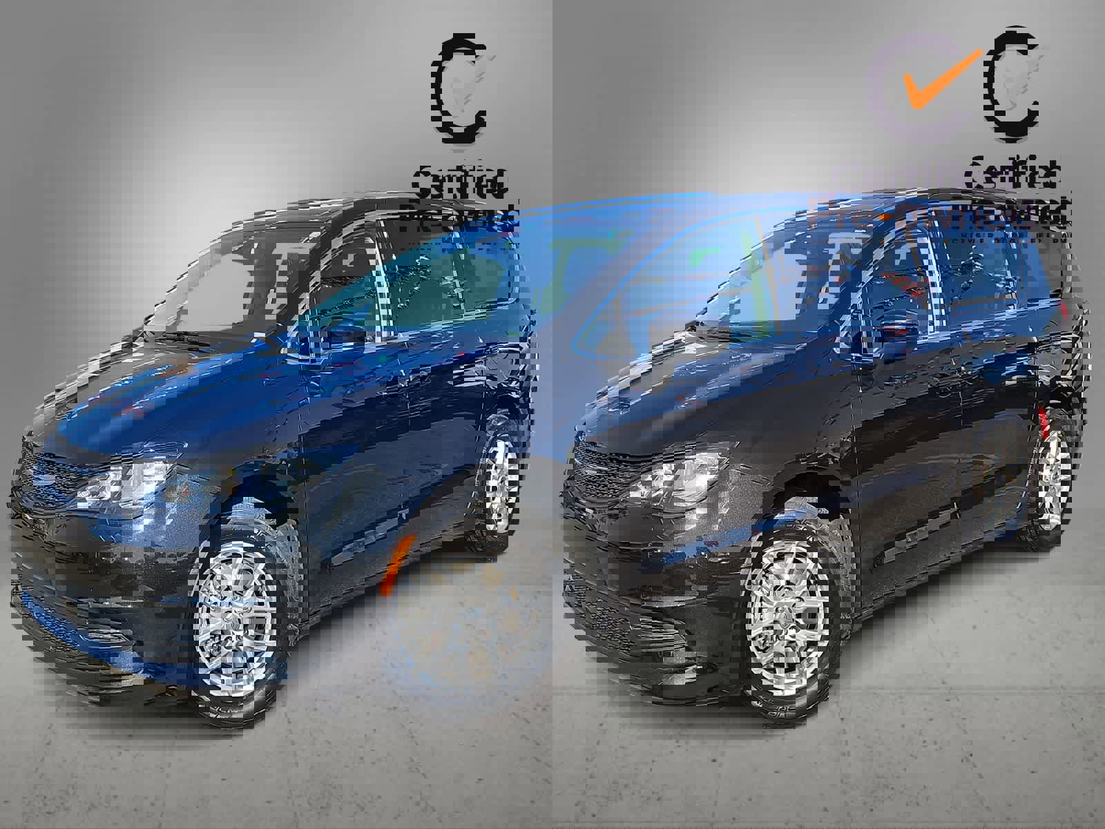 Certified 2023 Chrysler Voyager LX image 1