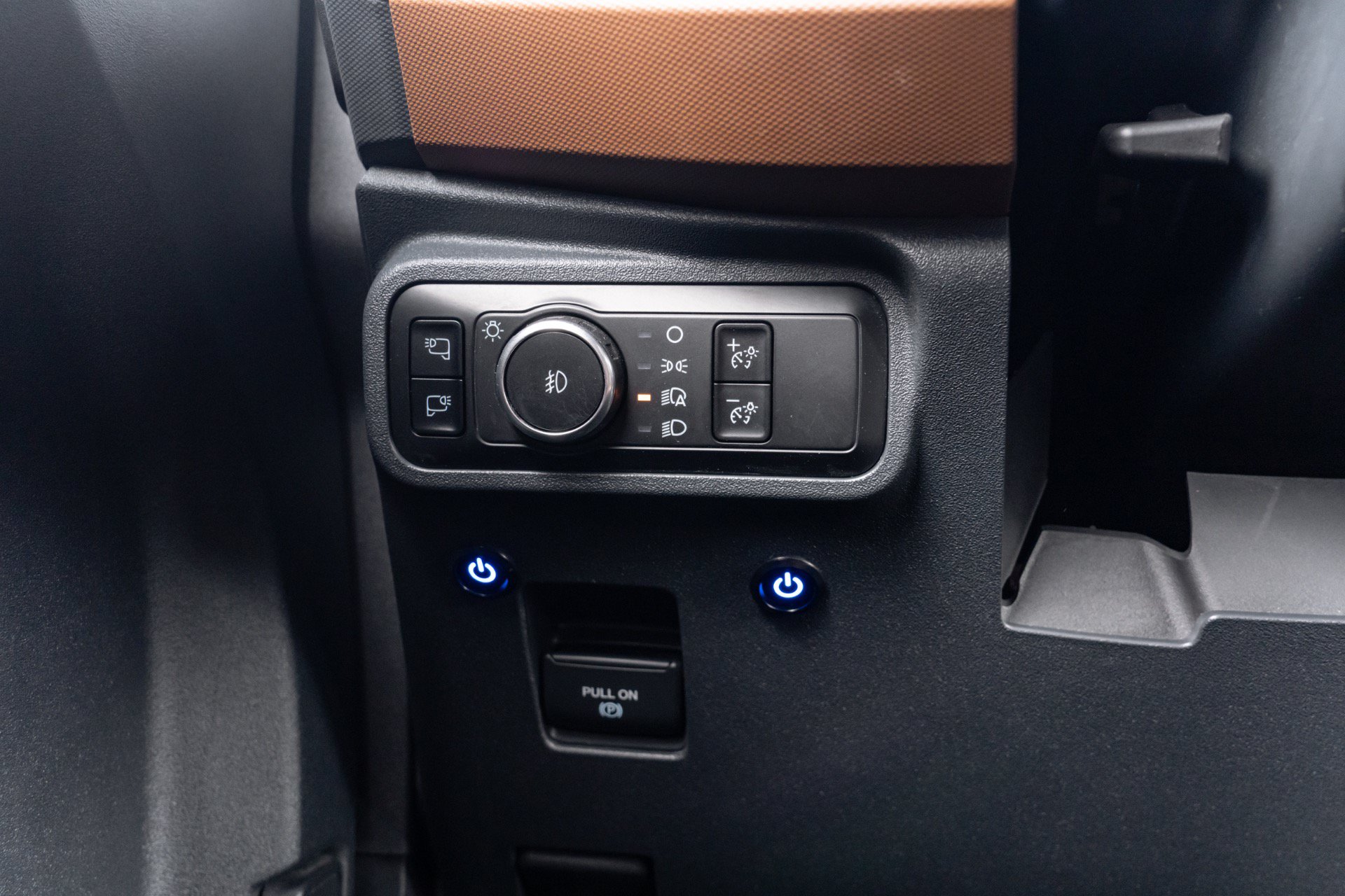Used 2024 Ford Bronco Outer Banks AWD/4WD image 39
