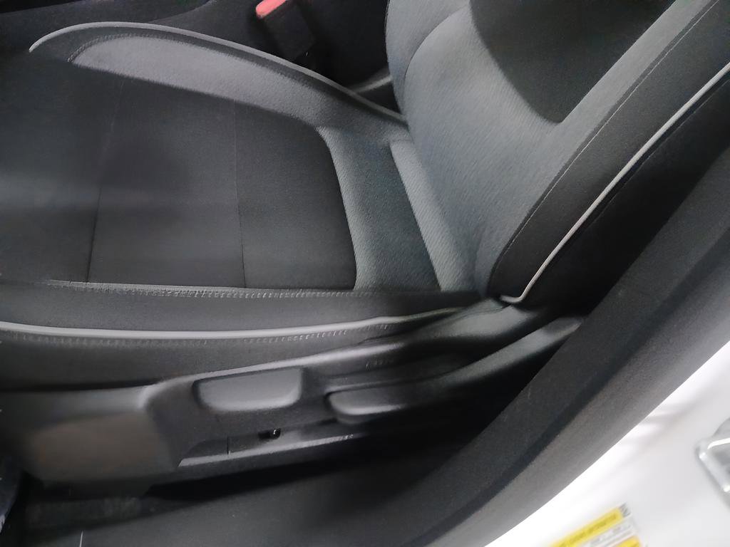 Used 2025 Chevrolet TrailBlazer LT w/ Driver Confidence Package image 22