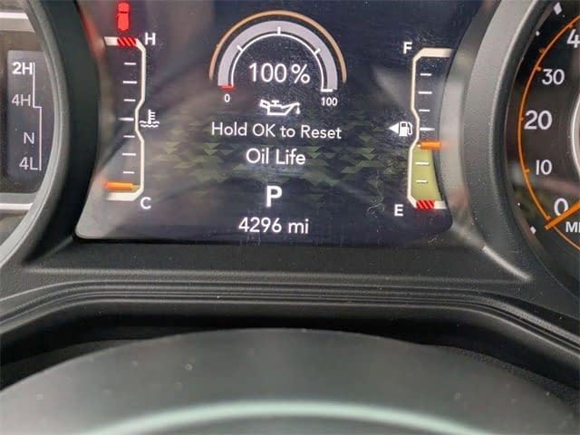 Used 2024 Jeep Wrangler Sport S image 11